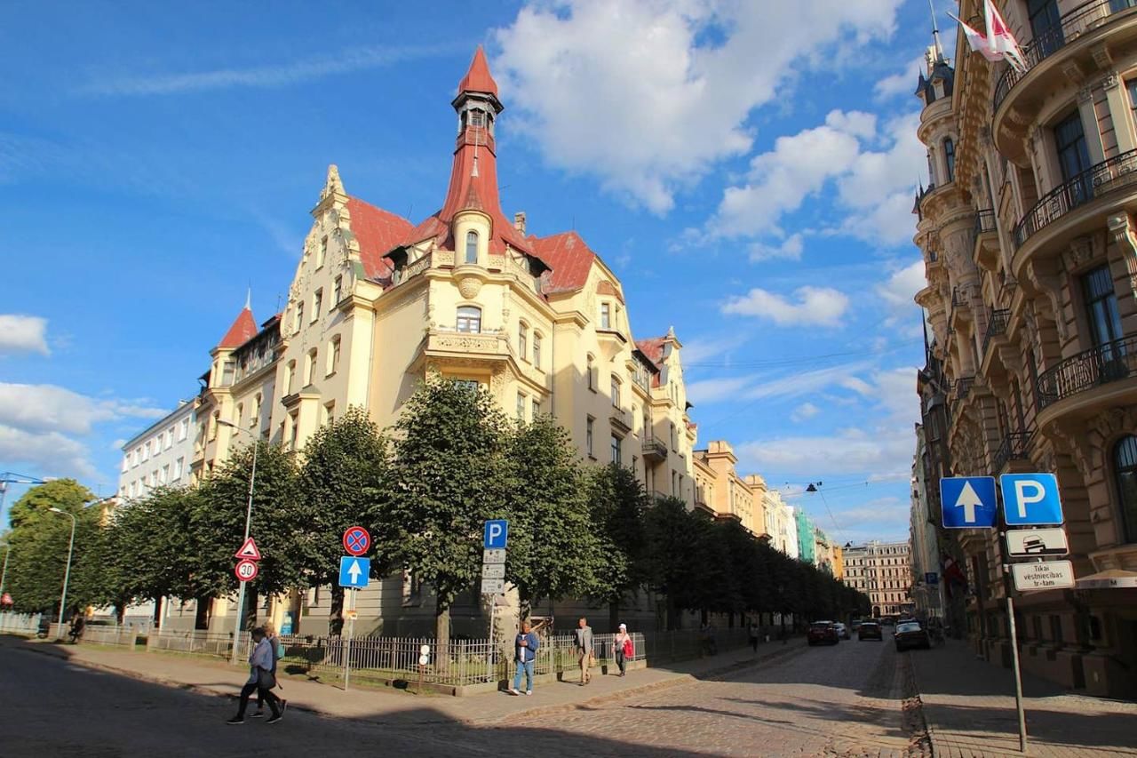 Апартаменты LUX Art Nouveau Apartment in Historical Center Рига-38