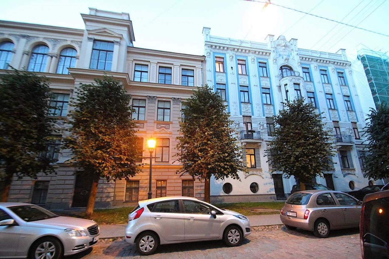 Апартаменты LUX Art Nouveau Apartment in Historical Center Рига-39