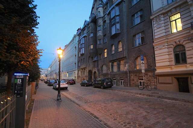 Апартаменты LUX Art Nouveau Apartment in Historical Center Рига-33